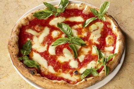 eatmEEE.com come-preparare-la-pizza-napoletana_bf1ea7d2b6298367afd74802b8503082 Come fare un impasto perfetto per la pizza napoletana Antipasti  pizza napoletana impasto 