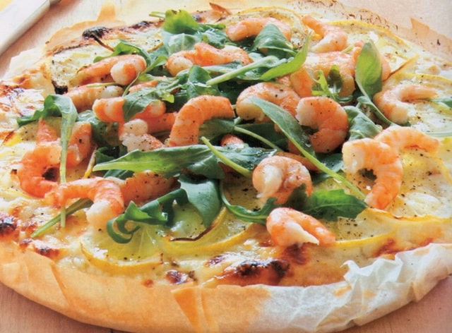 eatmEEE.com pizzagamblimruc1 Pizza con gamberetti limone e rucola Antipasti Secondi piatti  rucola ricotta pizza limone gamberetti forno 