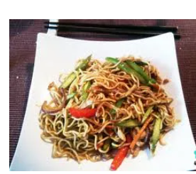 eatmEEE.com ricetta-singapore-noodles-da-pasta-orientale-di-anne-wilson_64ccc5df519ab Ricetta Singapore Noodles [da “Pasta Orientale” di Anne Wilson] Eat  tagliatelle 
